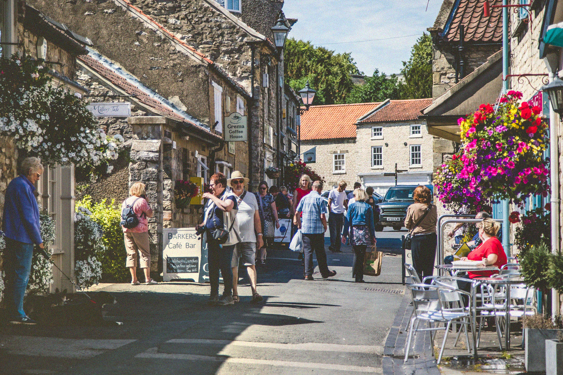 Exploring the beautiful streets of Helmsley in North Yorkshire
