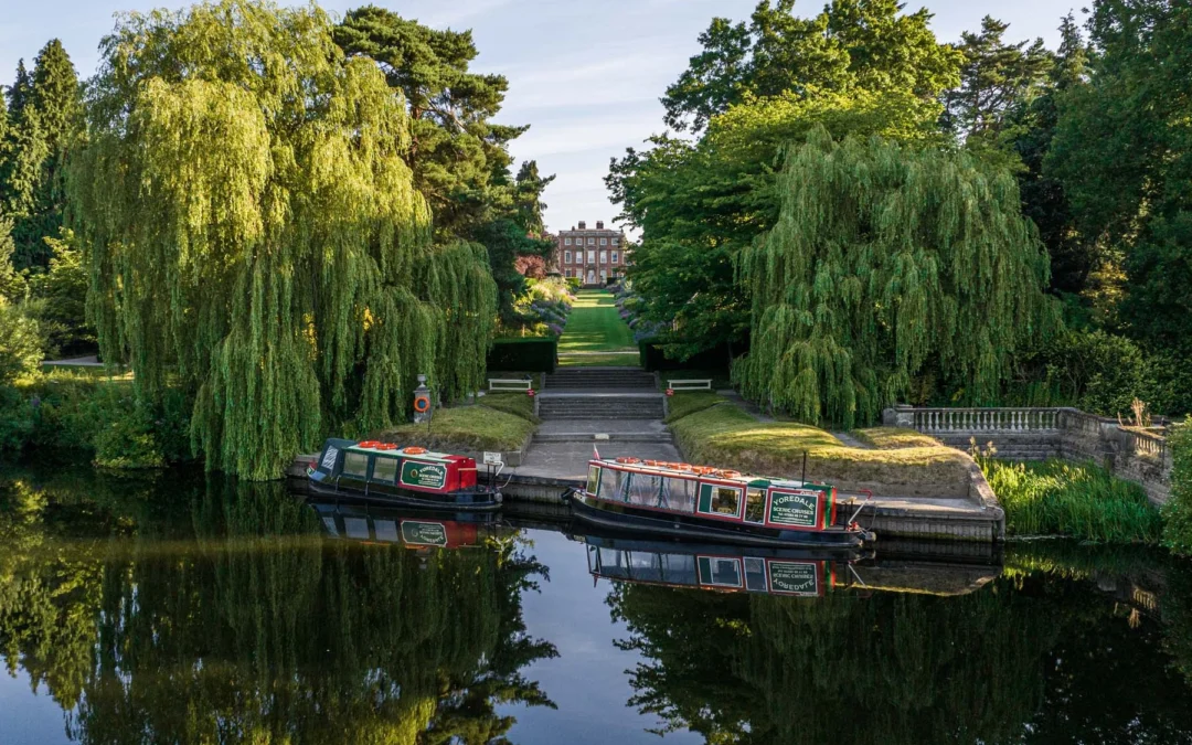 Find your escape to formal gardens that reach from house to river.